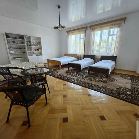Guest House Metreveli Street 19 Khashuri Exterior foto