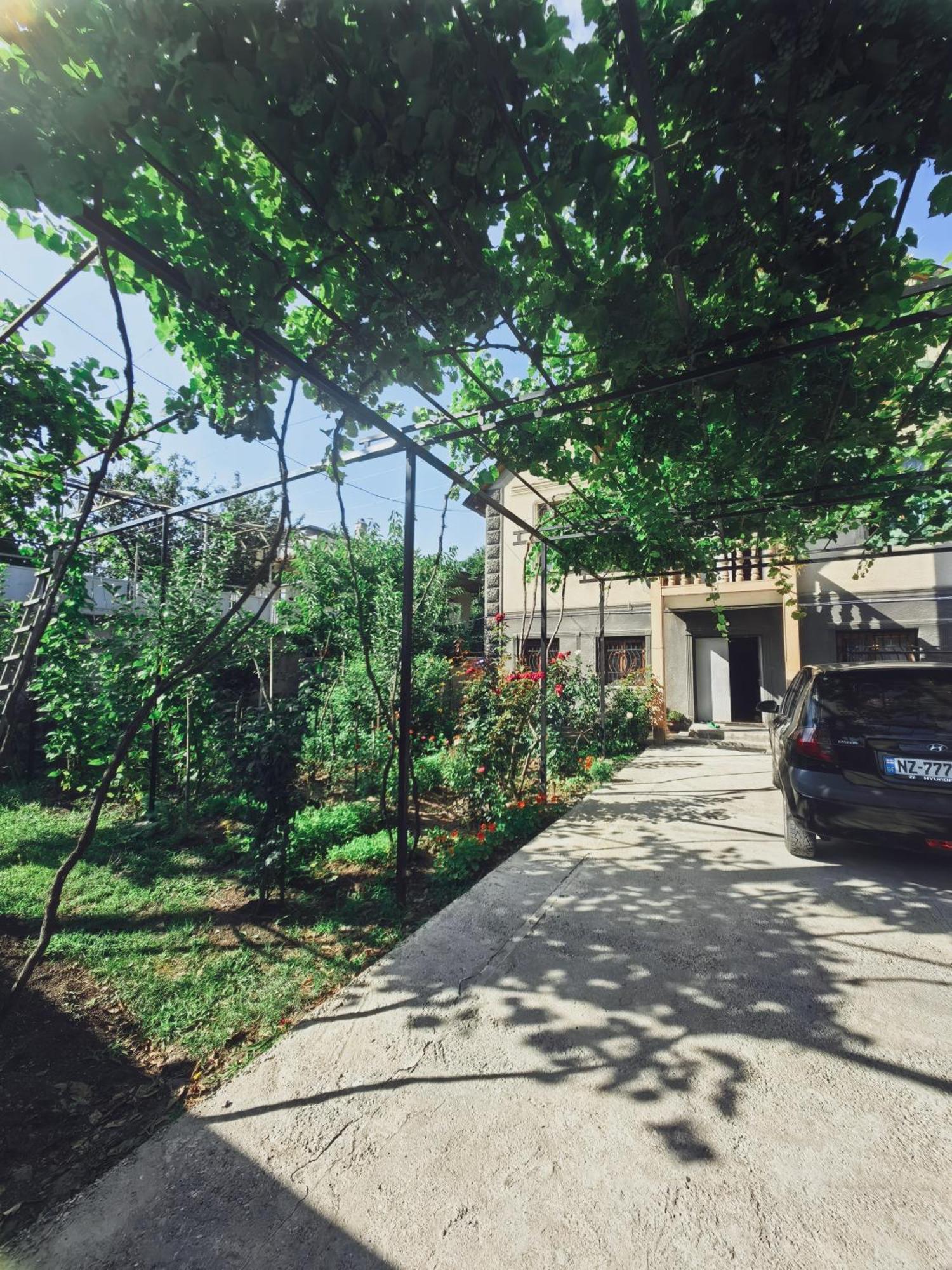 Guest House Metreveli Street 19 Khashuri Exterior foto